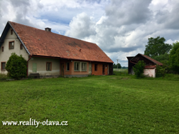 MALONICE - rodinný dům s velkou zahradou